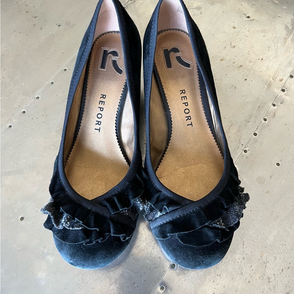 Report Black Velvet Ruffle Flats (0011)